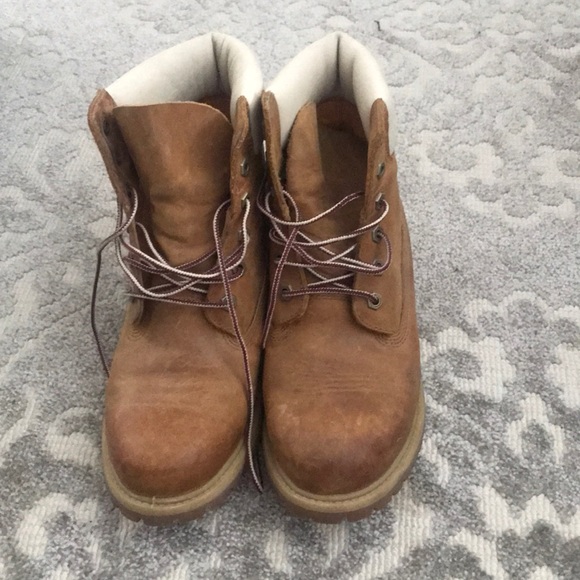 Leather tan and white women Timberland boots - Picture 1 of 8